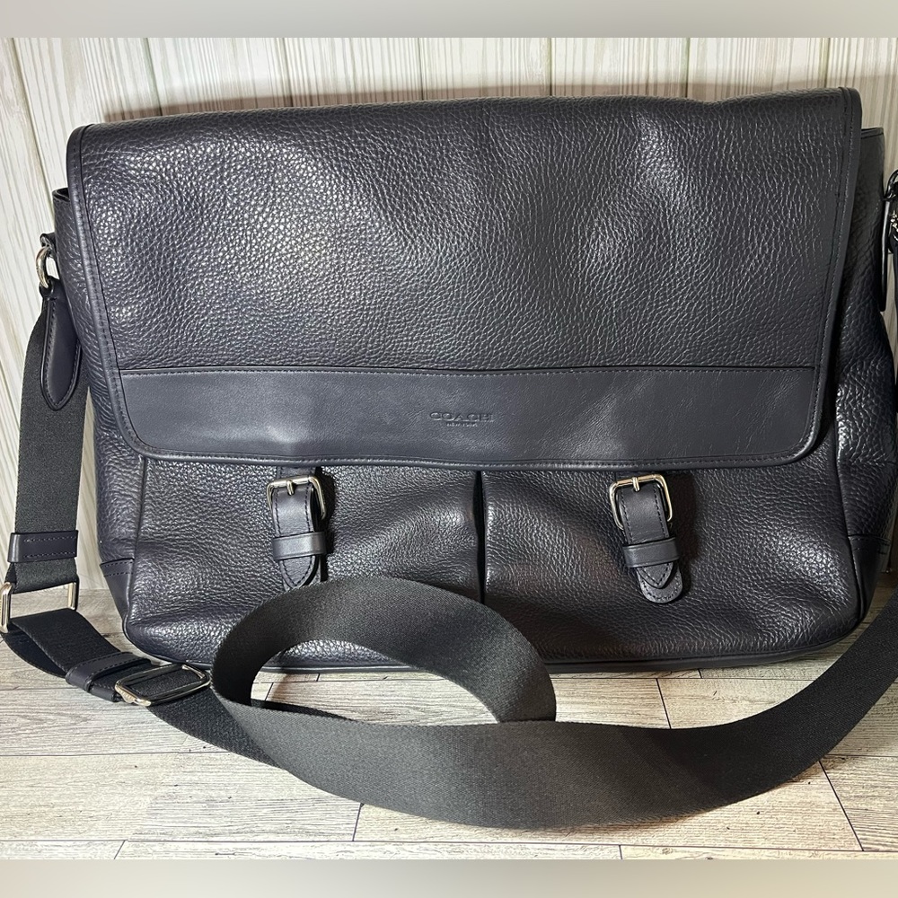 Coach Henry Messenger in Pebble Leather F54149 Navy Blue